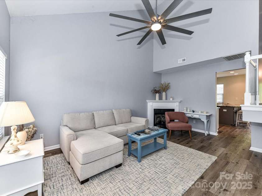 931 Par One Court, Fort Mill, SC 29715.  MLS# CAR4281118, YatesRealty ID 28977. Vaulted ceilings & Corner Fireplace