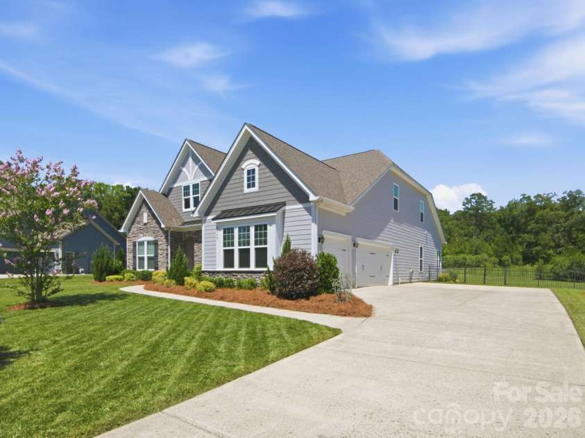 6548 Bridgemoor Drive, Indian Trail, NC 28079.  MLS# CAR4389316, YatesRealty ID 28978. 