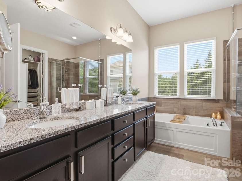 6548 Bridgemoor Drive, Indian Trail, NC 28079.  MLS# CAR4389316, YatesRealty ID 28978. 