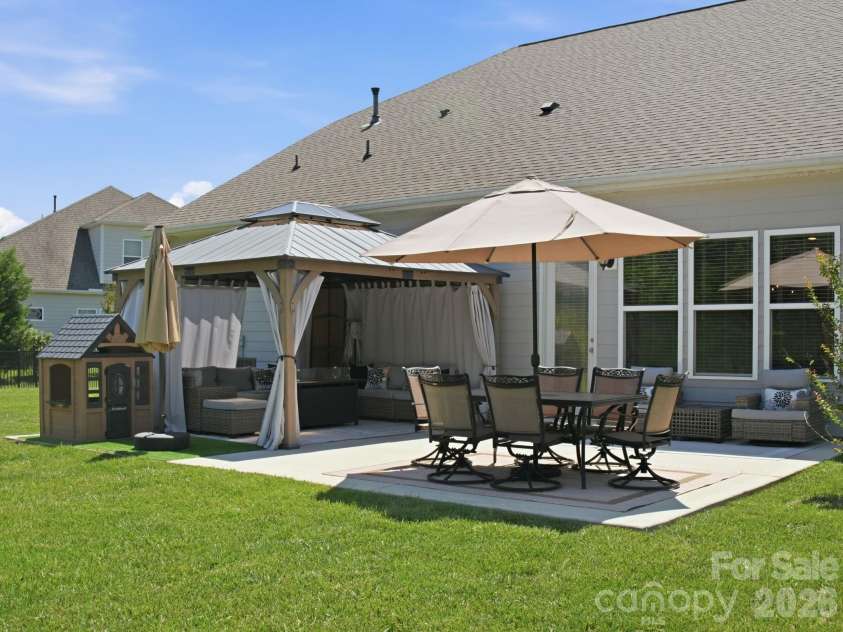 6548 Bridgemoor Drive, Indian Trail, NC 28079.  MLS# CAR4389316, YatesRealty ID 28978. 
