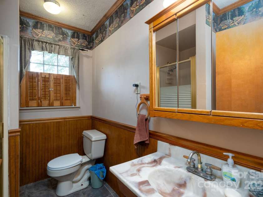 1085 Old Boiling Springs Road, Shelby, NC 28152.  MLS# CAR4279929, YatesRealty ID 28979. 