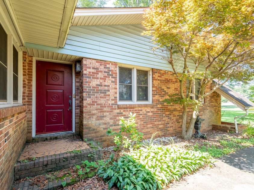 1085 Old Boiling Springs Road, Shelby, NC 28152.  MLS# CAR4279929, YatesRealty ID 28979. 