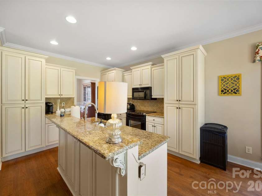 816 Springs Road, Dallas, NC 28034.  MLS# CAR4391040, YatesRealty ID 28979. 
