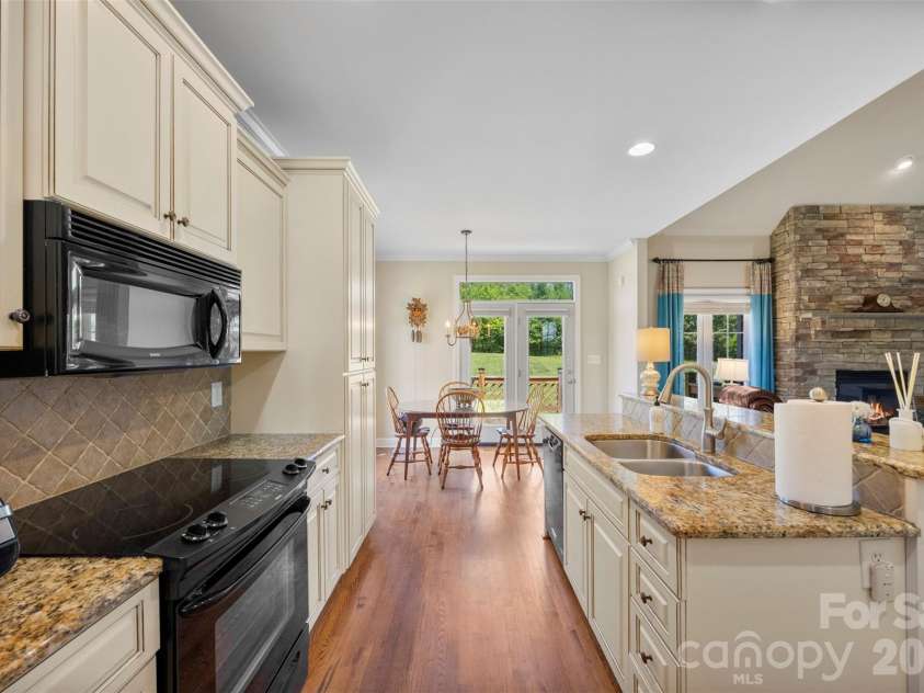 816 Springs Road, Dallas, NC 28034.  MLS# CAR4391040, YatesRealty ID 28979. 