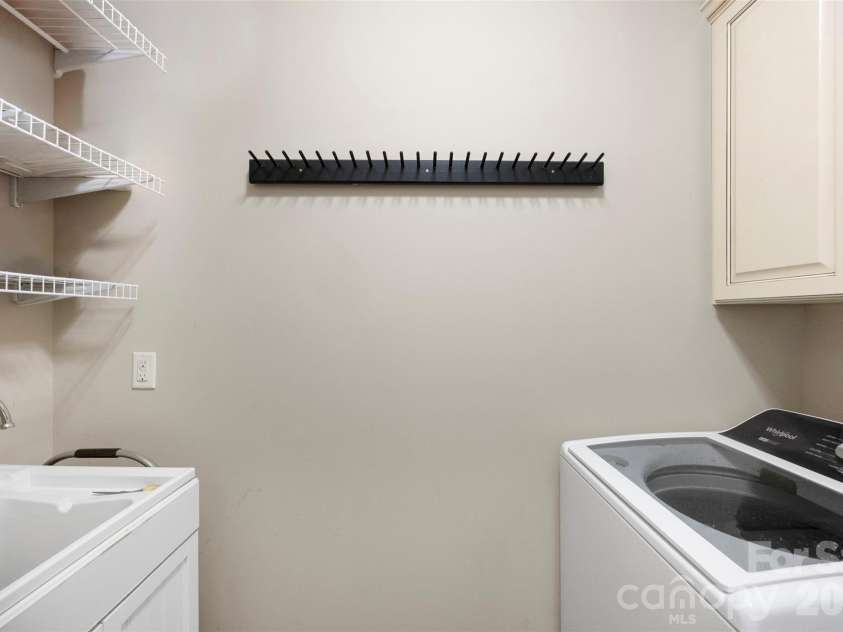 816 Springs Road, Dallas, NC 28034.  MLS# CAR4391040, YatesRealty ID 28979. 