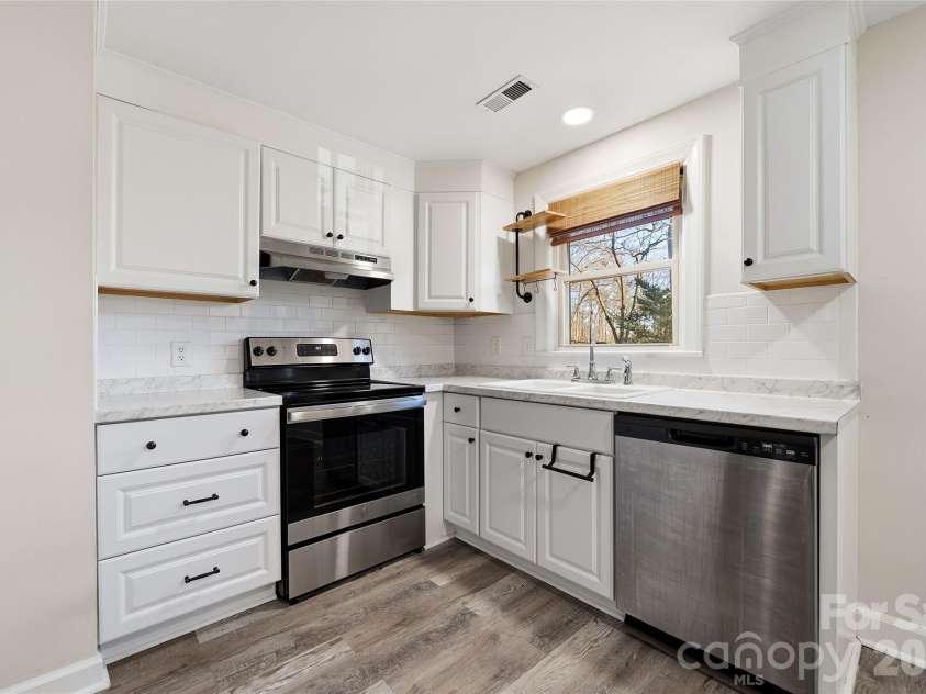 718 2nd Avenue, Conover, NC 28613.  MLS# CAR4335463, YatesRealty ID 2898. 