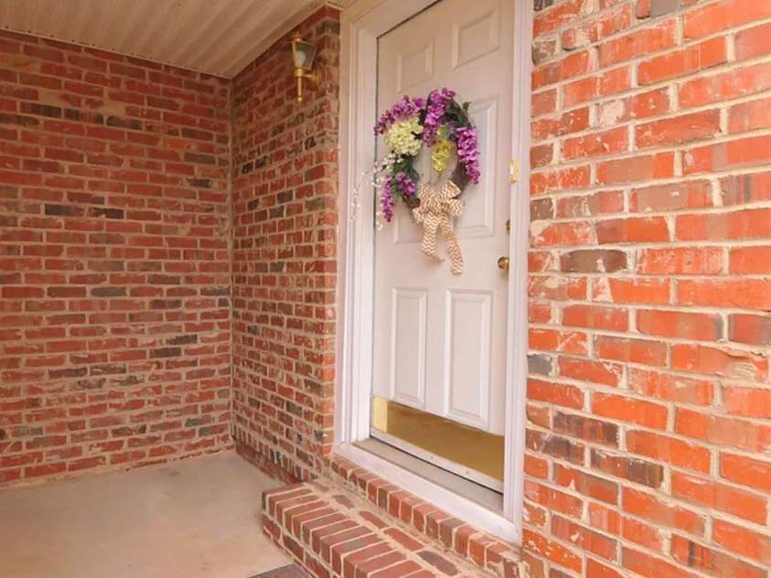 6918 Misty Pine Lane, Charlotte, NC 28217.  MLS# CAR4390936, YatesRealty ID 28980. Front entrance