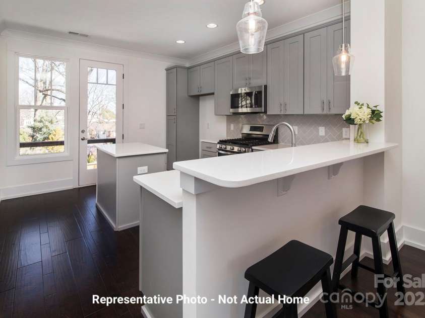 9923 Ansonborough Square, Huntersville, NC 28078.  MLS# CAR4284806, YatesRealty ID 28980. Kitchen-Cambridge Plan