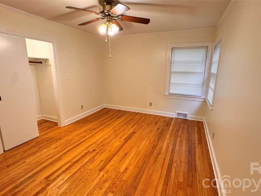 690 Brookdale Drive, Statesville, NC 28677.  MLS# CAR4390511, YatesRealty ID 28981. 