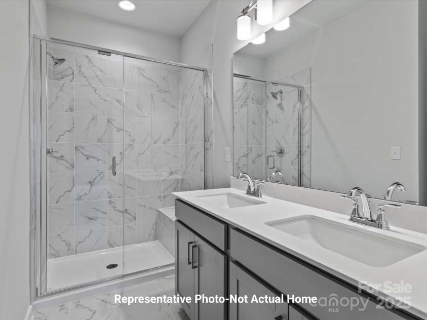 9927 Annsborough Square, Huntersville, NC 28078.  MLS# CAR4284657, YatesRealty ID 28981. Main Bath-Berkshire Plan