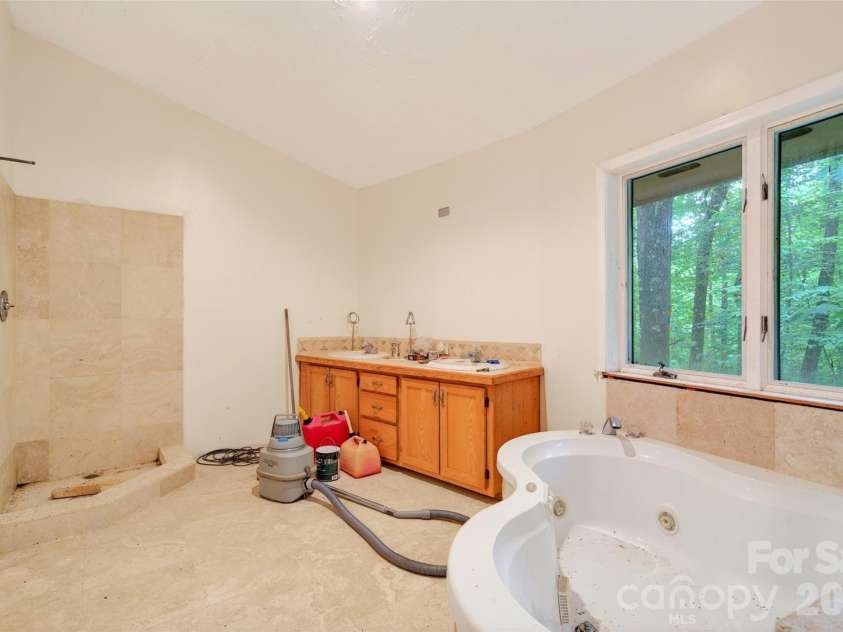 1614 Gateway Parkway, Old Fort, NC 28762.  MLS# CAR4390066, YatesRealty ID 28982. 