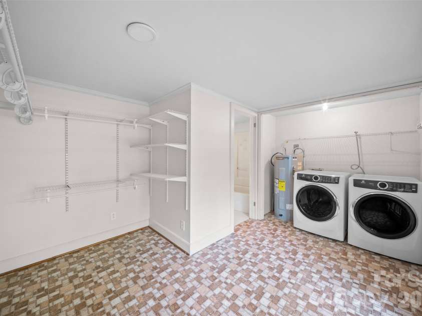825 Montgomery Avenue, Albemarle, NC 28001.  MLS# CAR4391295, YatesRealty ID 28983. 