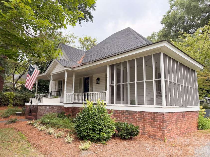 825 Montgomery Avenue, Albemarle, NC 28001.  MLS# CAR4418993, YatesRealty ID 28983. 
