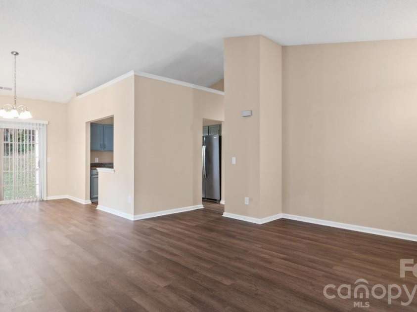 5322 Chinemist Court, Charlotte, NC 28269.  MLS# CAR4391015, YatesRealty ID 28984. 