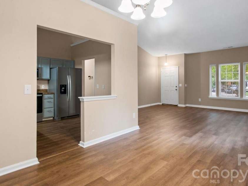 5322 Chinemist Court, Charlotte, NC 28269.  MLS# CAR4391015, YatesRealty ID 28984. 