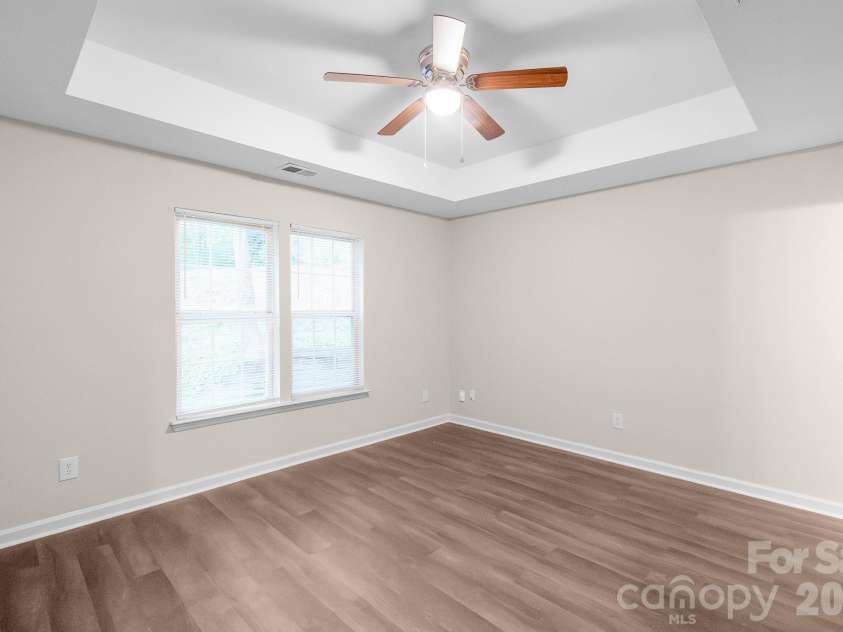 5322 Chinemist Court, Charlotte, NC 28269.  MLS# CAR4391015, YatesRealty ID 28984. 