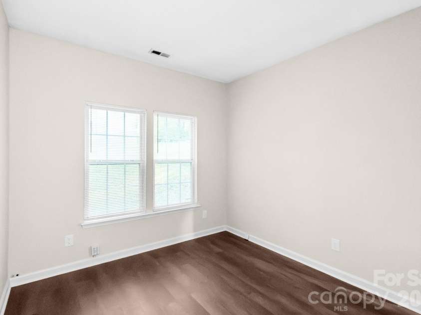 5322 Chinemist Court, Charlotte, NC 28269.  MLS# CAR4391015, YatesRealty ID 28984. 