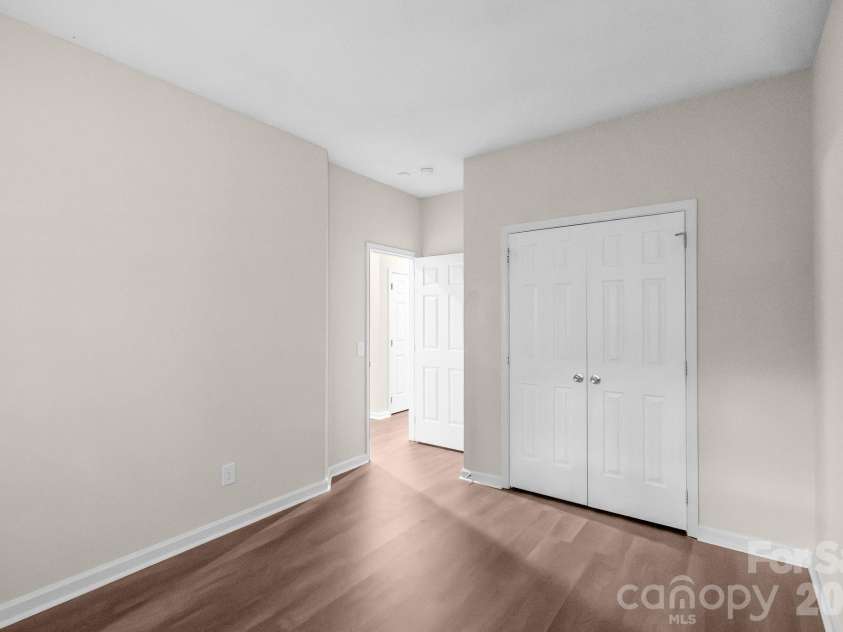 5322 Chinemist Court, Charlotte, NC 28269.  MLS# CAR4391015, YatesRealty ID 28984. 