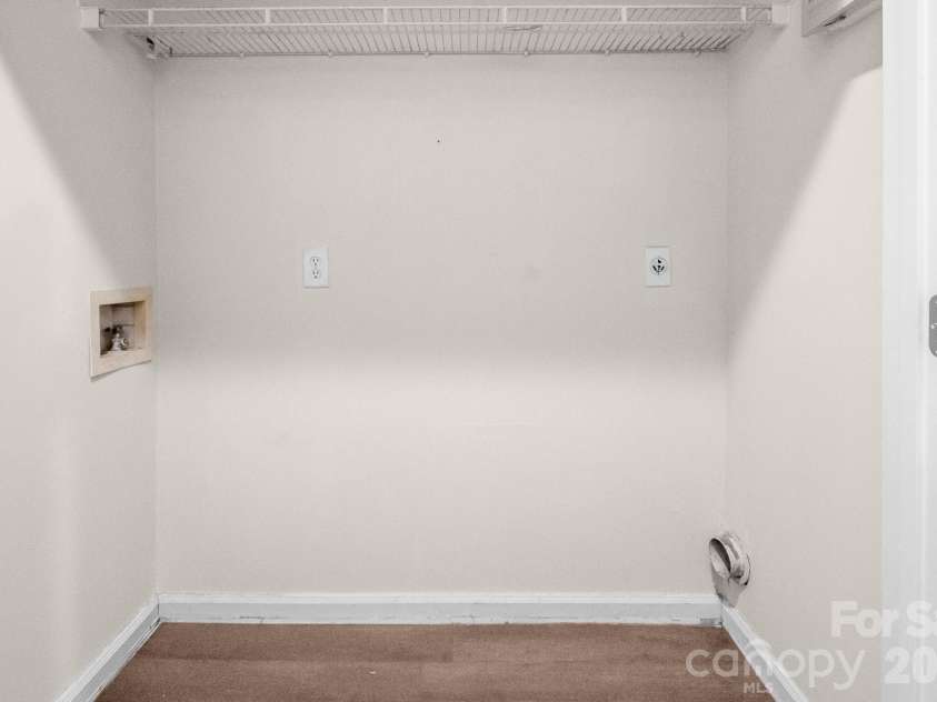 5322 Chinemist Court, Charlotte, NC 28269.  MLS# CAR4391015, YatesRealty ID 28984. 