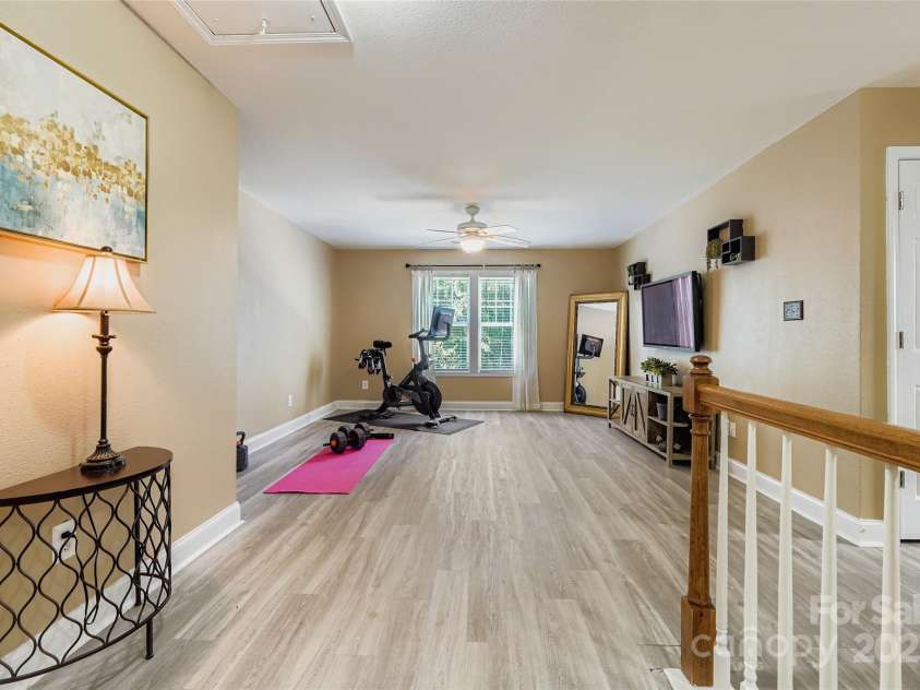 10080 Paisley Drive, Charlotte, NC 28269.  MLS# CAR4284559, YatesRealty ID 28985. 