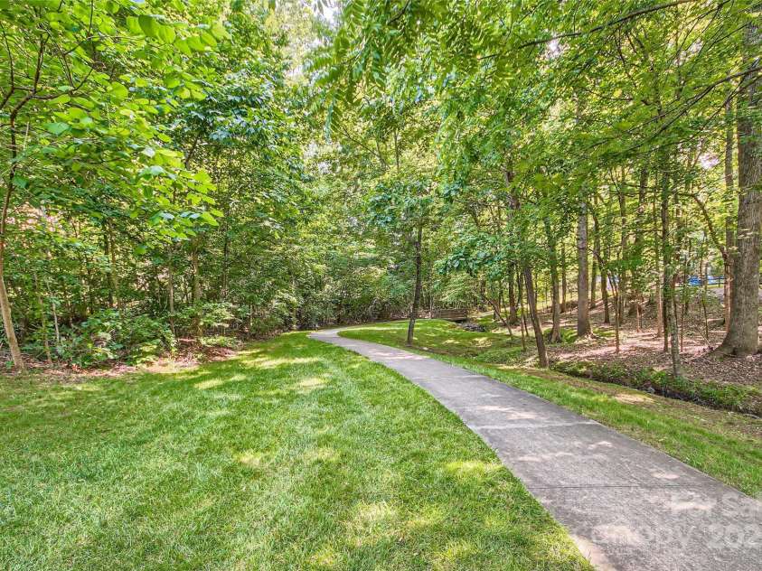 10080 Paisley Drive, Charlotte, NC 28269.  MLS# CAR4284559, YatesRealty ID 28985. 