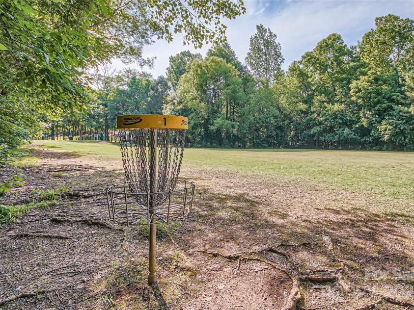 10080 Paisley Drive, Charlotte, NC 28269.  MLS# CAR4284559, YatesRealty ID 28985. 