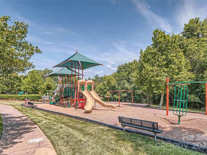 10080 Paisley Drive, Charlotte, NC 28269.  MLS# CAR4284559, YatesRealty ID 28985. 