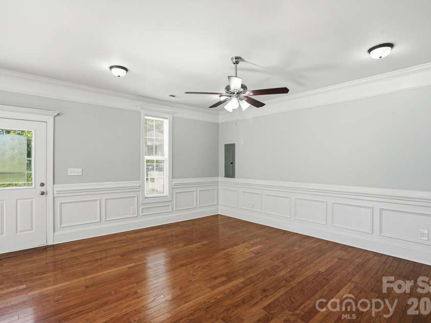 411 Sullivan Street, Gastonia, NC 28052.  MLS# CAR4389625, YatesRealty ID 28985. 