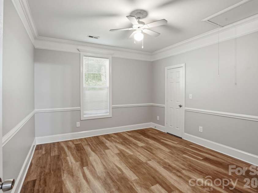 411 Sullivan Street, Gastonia, NC 28052.  MLS# CAR4389625, YatesRealty ID 28985. 