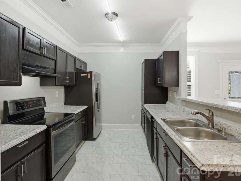 411 Sullivan Street, Gastonia, NC 28052.  MLS# CAR4389625, YatesRealty ID 28985. 