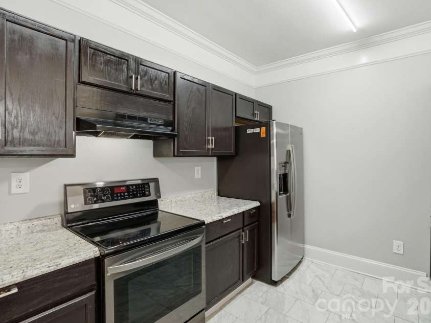 411 Sullivan Street, Gastonia, NC 28052.  MLS# CAR4389625, YatesRealty ID 28985. 