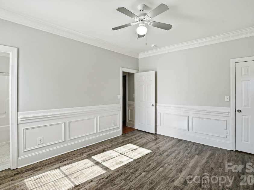 411 Sullivan Street, Gastonia, NC 28052.  MLS# CAR4389625, YatesRealty ID 28985. 