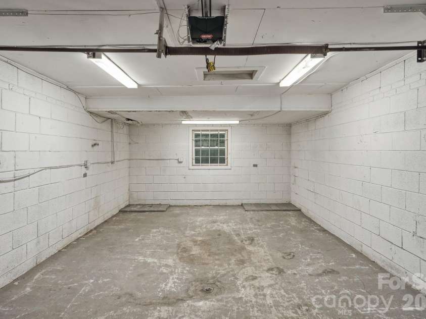 411 Sullivan Street, Gastonia, NC 28052.  MLS# CAR4389625, YatesRealty ID 28985. 