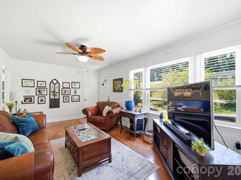 2732 Long Avenue, Gastonia, NC 28054.  MLS# CAR4390822, YatesRealty ID 28986. 