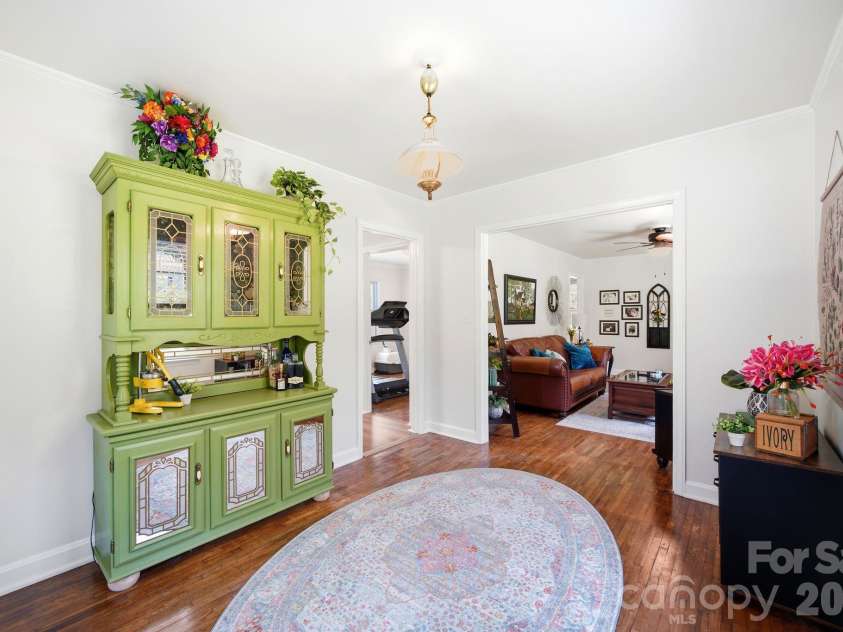 2732 Long Avenue, Gastonia, NC 28054.  MLS# CAR4390822, YatesRealty ID 28986. 