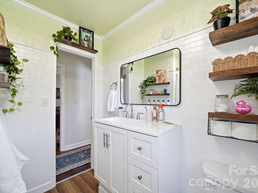 2732 Long Avenue, Gastonia, NC 28054.  MLS# CAR4390822, YatesRealty ID 28986. 