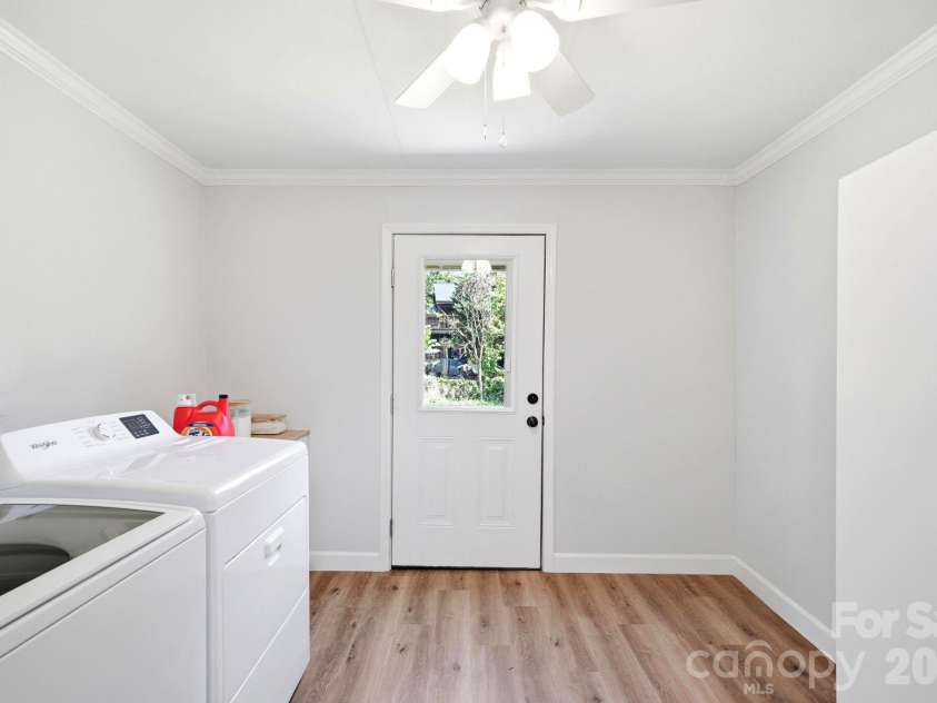 2732 Long Avenue, Gastonia, NC 28054.  MLS# CAR4390822, YatesRealty ID 28986. 