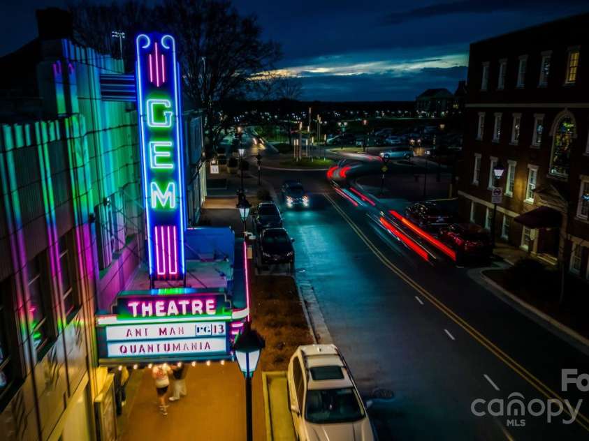 808 Carolyn Avenue, Kannapolis, NC 28083.  MLS# CAR4248601, YatesRealty ID 28987. Four Minutes from Downtown