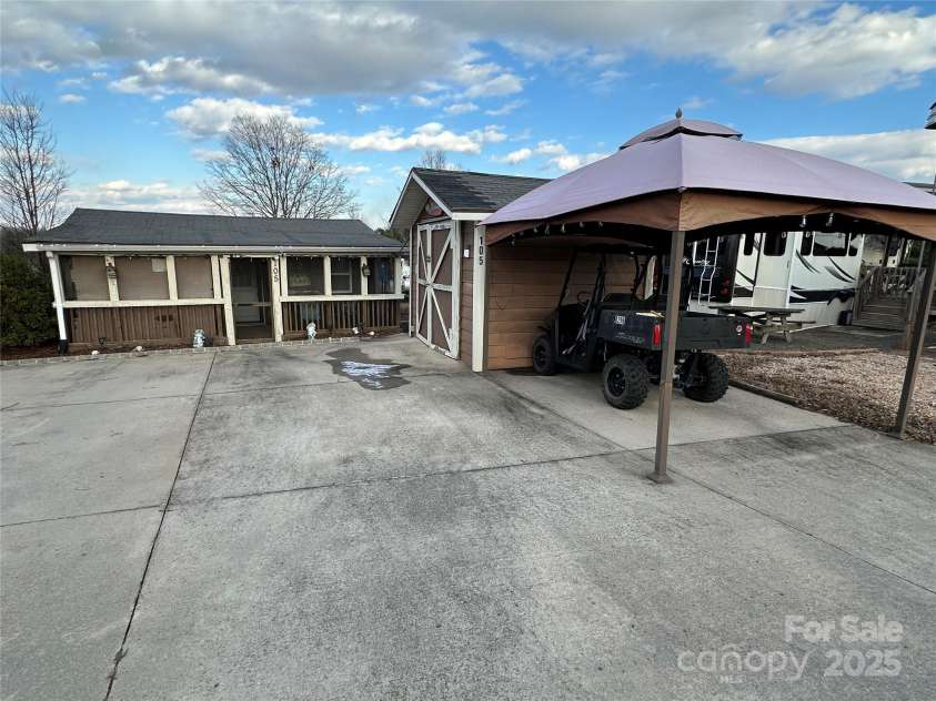 105 Richard Drive, New London, NC 28127.  MLS# CAR4215535, YatesRealty ID 2899. 