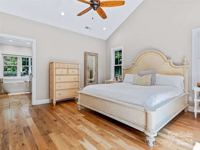 118 Camellia Way, Hendersonville, NC 28739.  MLS# CAR4187325, YatesRealty ID 2899. 