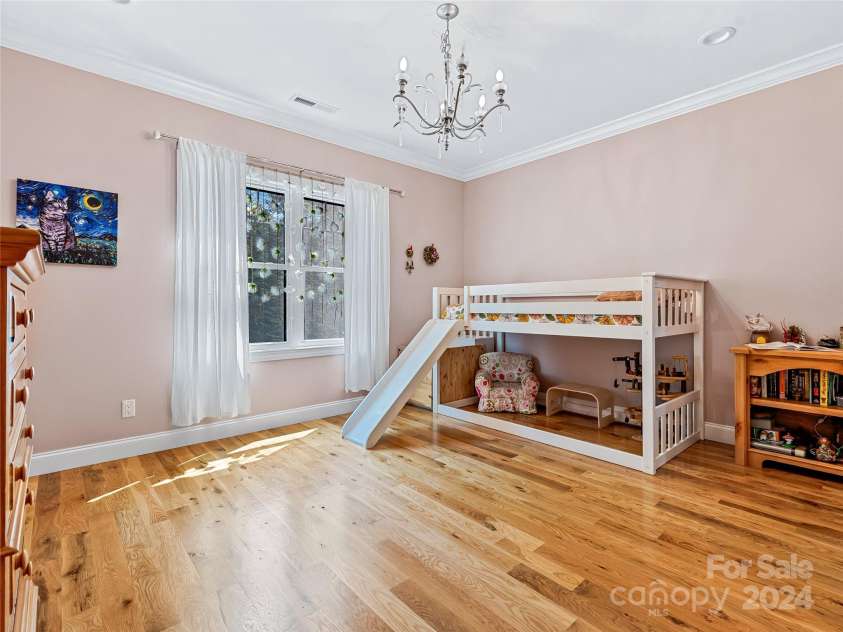 118 Camellia Way, Hendersonville, NC 28739.  MLS# CAR4187325, YatesRealty ID 2899. 