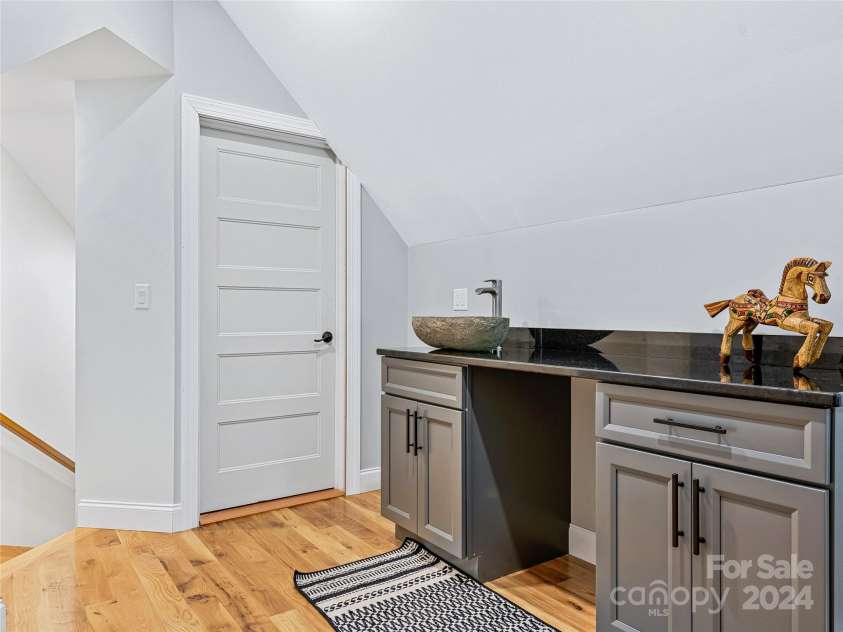 118 Camellia Way, Hendersonville, NC 28739.  MLS# CAR4187325, YatesRealty ID 2899. 