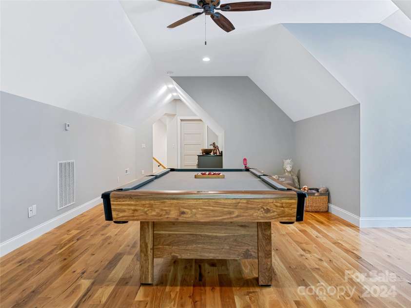 118 Camellia Way, Hendersonville, NC 28739.  MLS# CAR4187325, YatesRealty ID 2899. 