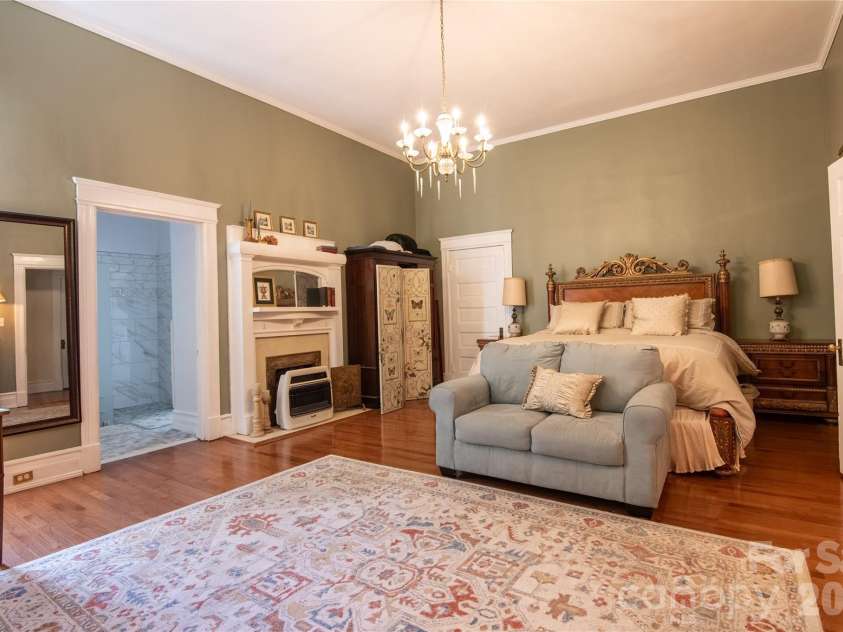 413 Washington Street, Shelby, NC 28150.  MLS# CAR4391145, YatesRealty ID 28990. Main floor bedroom