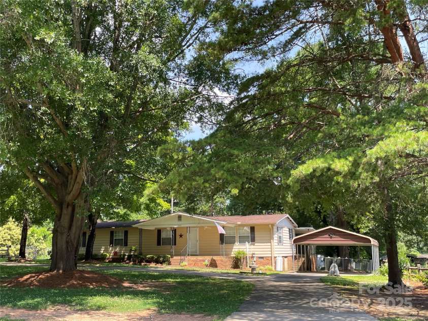 3403 Beaty Road, Gastonia, NC 28056.  MLS# CAR4277867, YatesRealty ID 28991. 