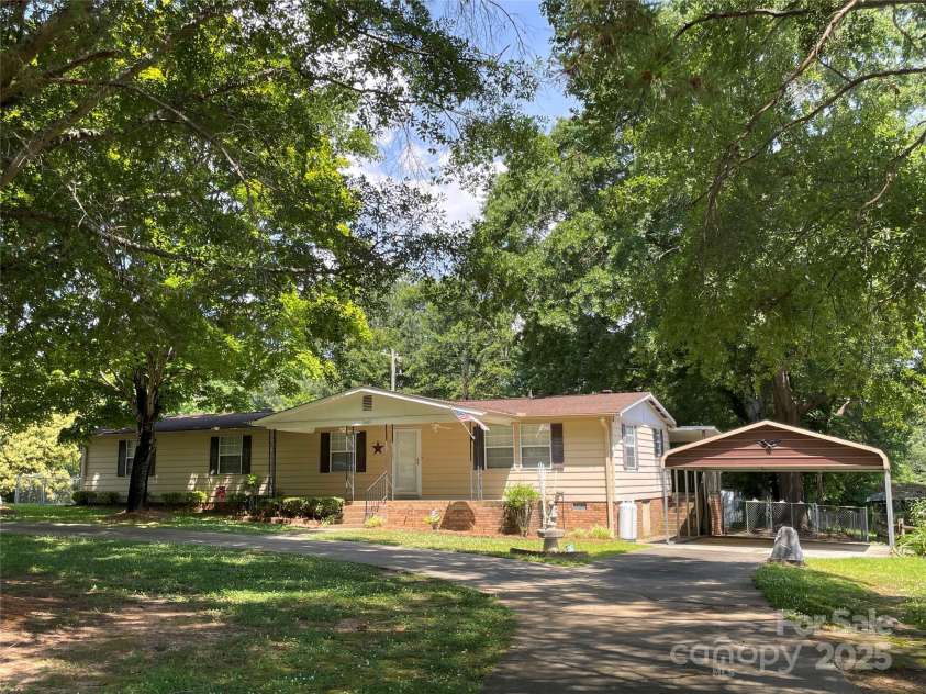 3403 Beaty Road, Gastonia, NC 28056.  MLS# CAR4277867, YatesRealty ID 28991. 