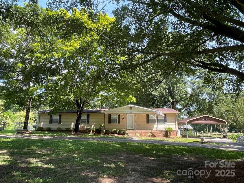 3403 Beaty Road, Gastonia, NC 28056.  MLS# CAR4277867, YatesRealty ID 28991. 