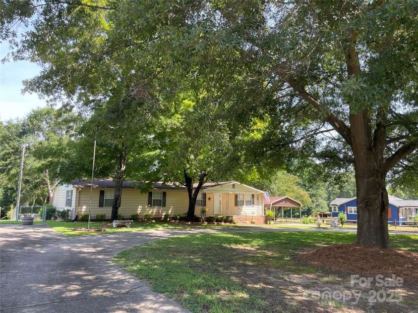 3403 Beaty Road, Gastonia, NC 28056.  MLS# CAR4277867, YatesRealty ID 28991. 