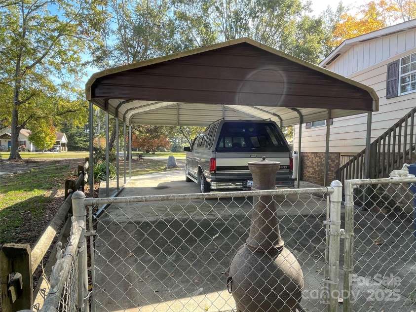 3403 Beaty Road, Gastonia, NC 28056.  MLS# CAR4277867, YatesRealty ID 28991. 