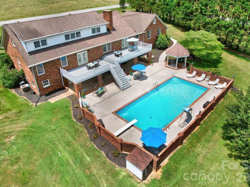 4723 Old Mountain Road, Stony Point, NC 28678.  MLS# CAR4386076, YatesRealty ID 28991. 